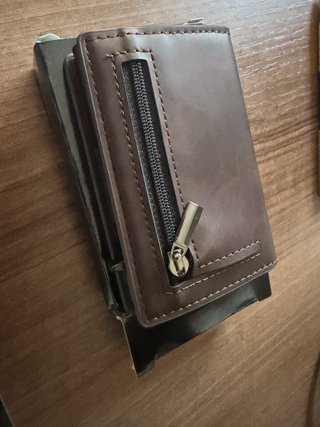 Cartera Marrón con Cremallera