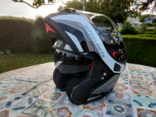 Casco Modular MT Helmets Gris y Blanco
