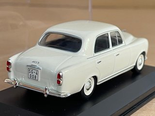PEUGEOT 403 (1956) matrícula Segovia 1:43 die-cast