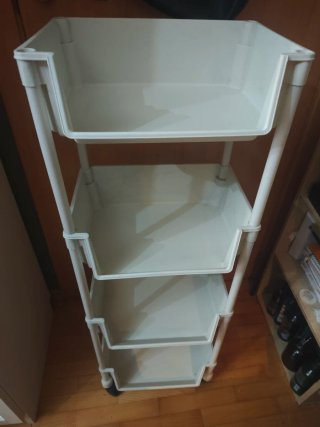 Carrito organizador de plástico blanco