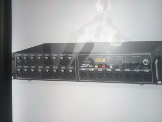 Behringer S16 Digital Stage Box 16 Canales
