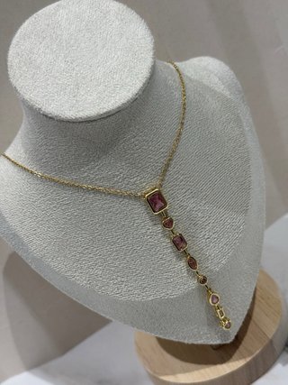 Collar Acero Chapado Oro 18k con Piedras Rosas