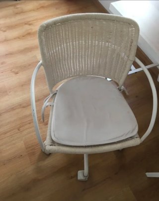 Escritorio y Silla Beige/Blanco