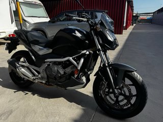 Honda NC 750 S Negra y Plata