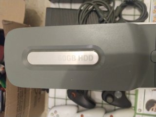 Lote Xbox 360 con 5  mandos y juegos