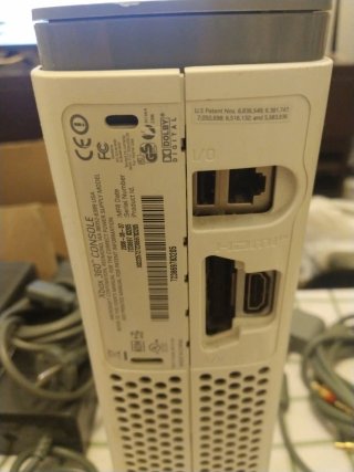 Lote Xbox 360 con 5  mandos y juegos