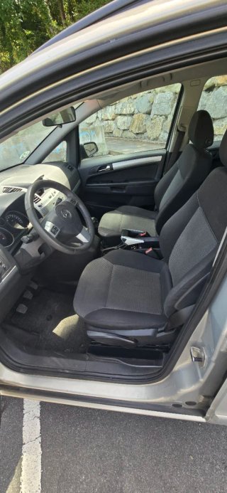 Opel Zafira 2011