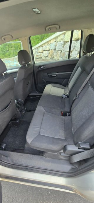 Opel Zafira 2011