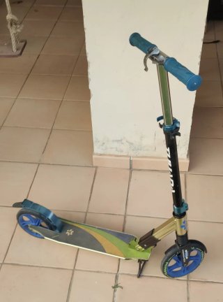 Patinete plegable Tijuana con suspensión delantera