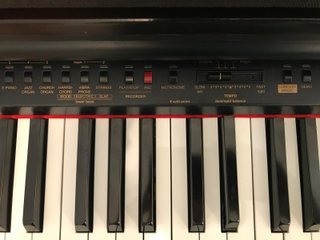 Piano Electrónico Kawai Negro