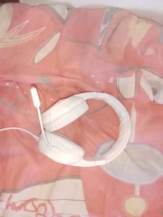 Gta V PS4 y Cascos Gaming Mars Blancos ( COMBO)