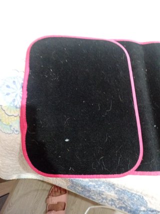Alfombrillas coche negras con borde rosa
