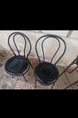 Juego de 16 Sillas Metálicas Negras