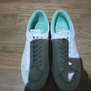 Zapatillas Fila Blancas y Turquesa Talla 39