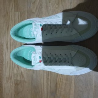 Zapatillas Fila Blancas y Turquesa Talla 39