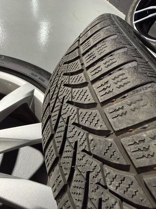 Llantas VW 17” Originales 5x112 + Neumáticos