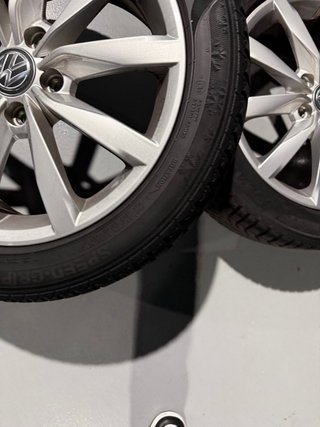 Llantas VW 17” Originales 5x112 + Neumáticos