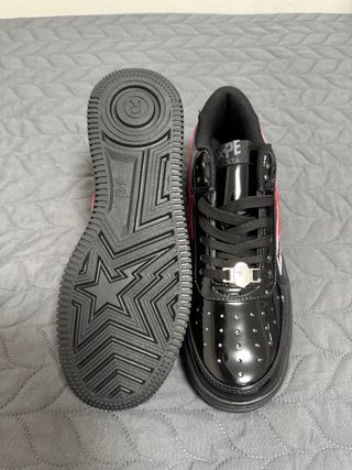 Shark Low Negras y Rojas