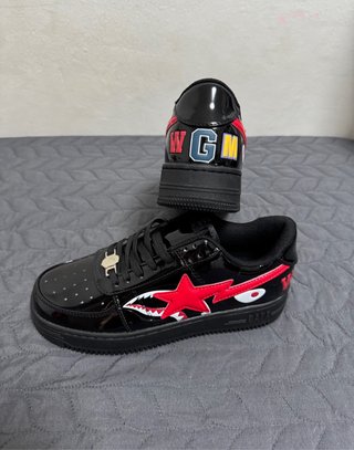 Shark Low Negras y Rojas
