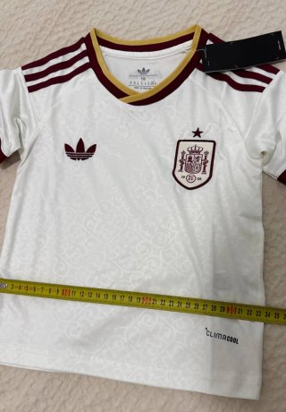 Conjunto Infantil Mundial España 2026 Talla 16
