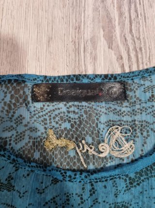 Blusa Desigual Estampada Azul y Negra