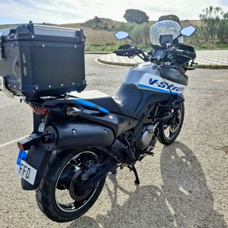 Suzuki V-Strom DL 650 Negra