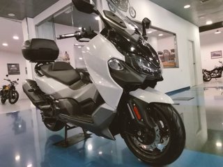 Maxi Scooter SYM 500