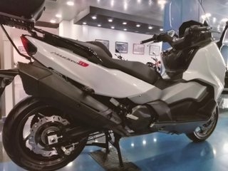 Maxi Scooter SYM 500