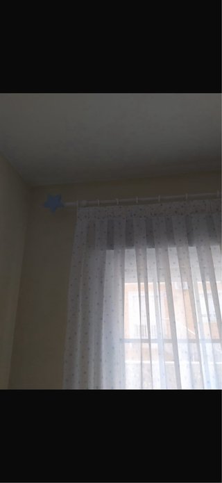 Cortinas infantiles azules y blancas
