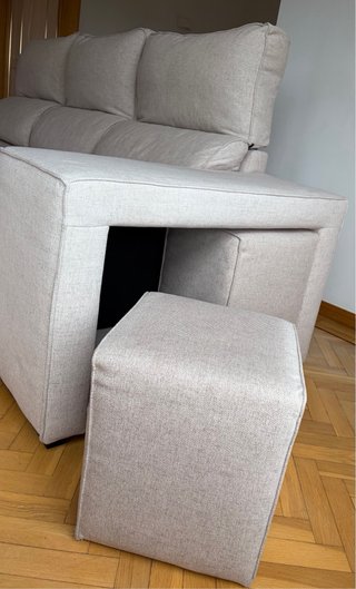 Sofá chaise longue cama + arcón + 2 puffs