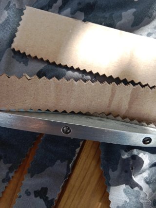 Tijeras de sastre dentadas