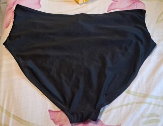 Braguita bikini negra cruzada talle alto XXL