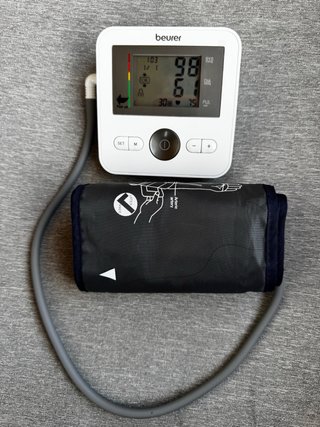 Tensiómetro Beurer BM 27 Digital Brazo
