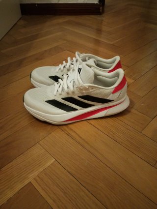 Zapatillas Adidas Blancas y Rojas