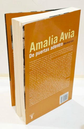 Libro De puertas adentro Amalia Avia