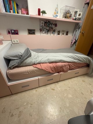 Habitación juvenil completa sin armario