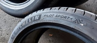 225/45 R19 96W