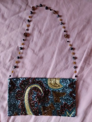 Bolso con pedrería