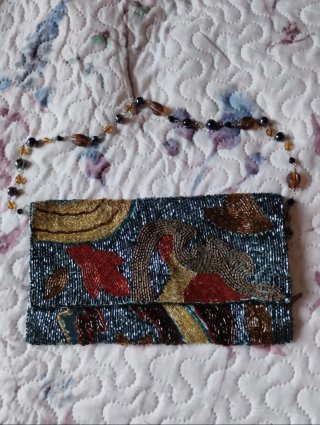 Bolso con pedrería