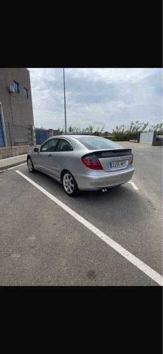 Mercedes-Benz Clase C 2001
