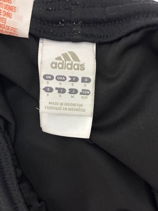 Pantalón deportivo Adidas negro