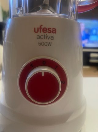 Batidora Ufesa Activa 500W Roja y Blanca