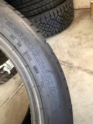 Pirelli P Zero PZ4 285/40R19 107Y Neumático