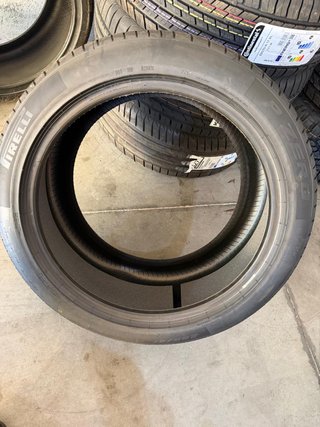 Pirelli P Zero PZ4 285/40R19 107Y Neumático