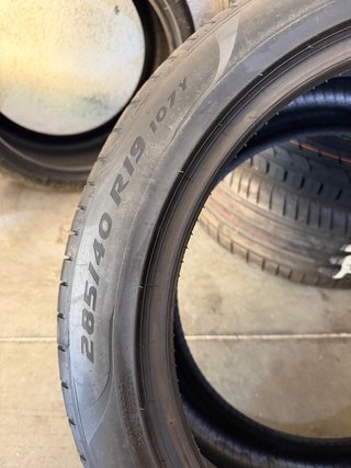 Pirelli P Zero PZ4 285/40R19 107Y Neumático