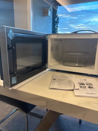 Microondas Whirlpool Usado para una semana