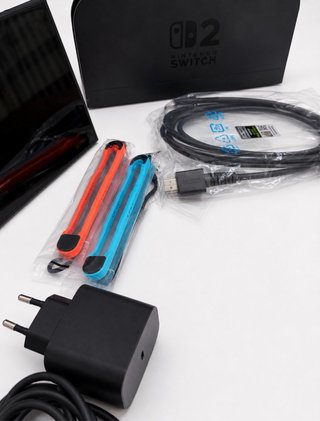 Nintendo Switch 2 completa + caja y accesorios