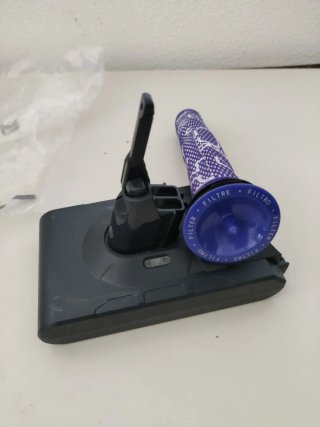 Batteria e filtri di ricambio per Dyson V8