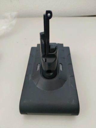 Batteria e filtri di ricambio per Dyson V8