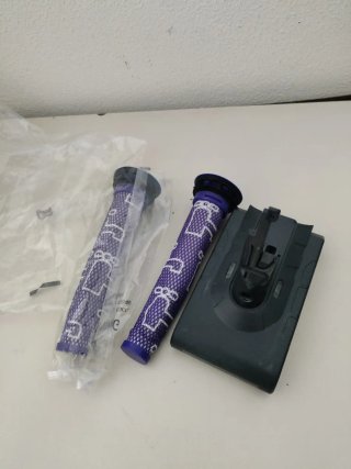 Batteria e filtri di ricambio per Dyson V8